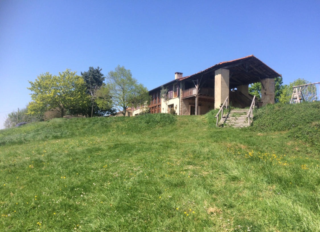 grand terrain de 100 HA