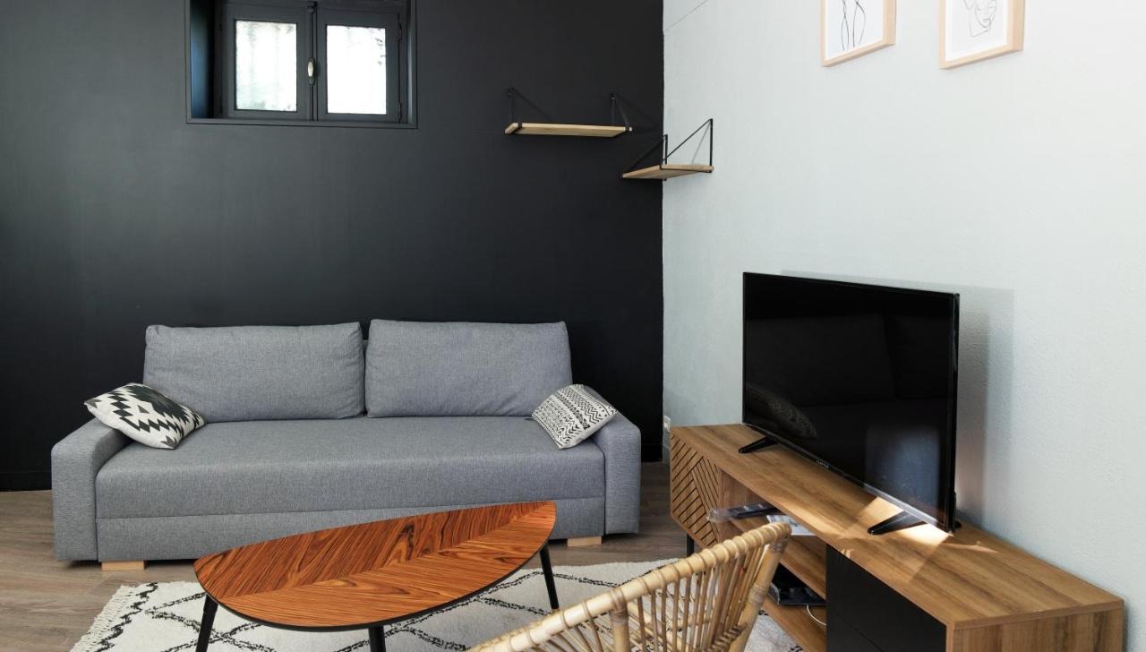 coin salon avec télé